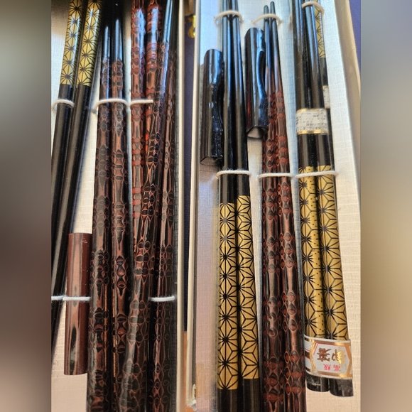 Wakasa Nuri Chopsticks (8 Sets) And 4 Rests - Picture 2 of 3